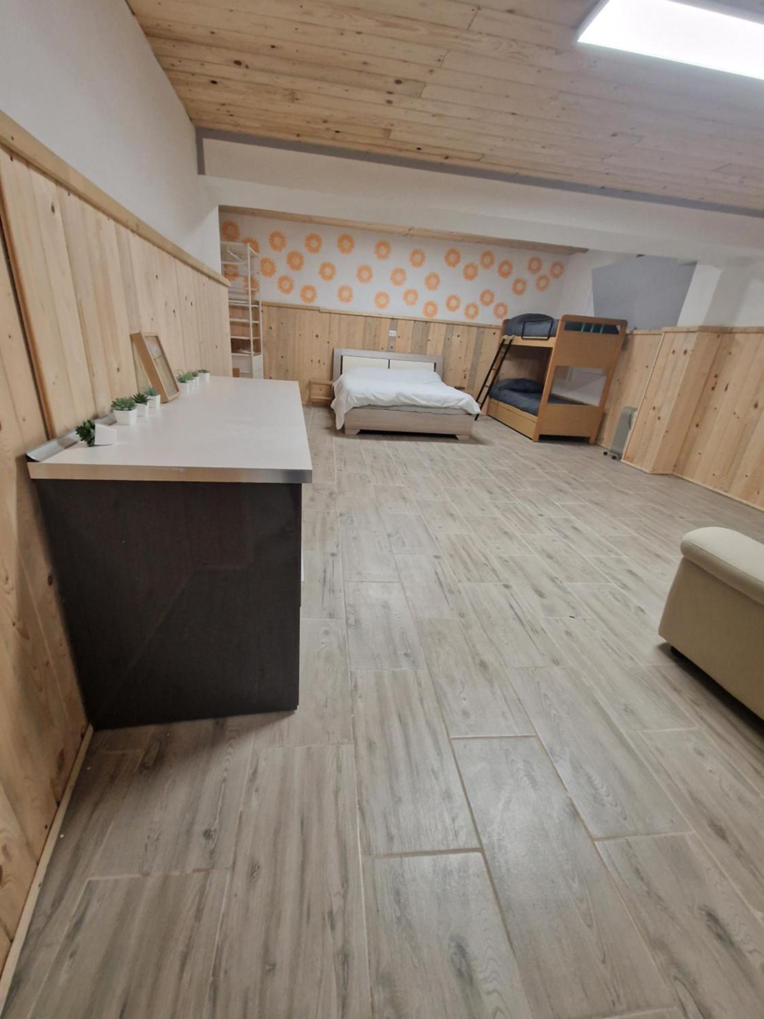 Underground Home Vicino Metropolitana Comasina Cormano Extérieur photo