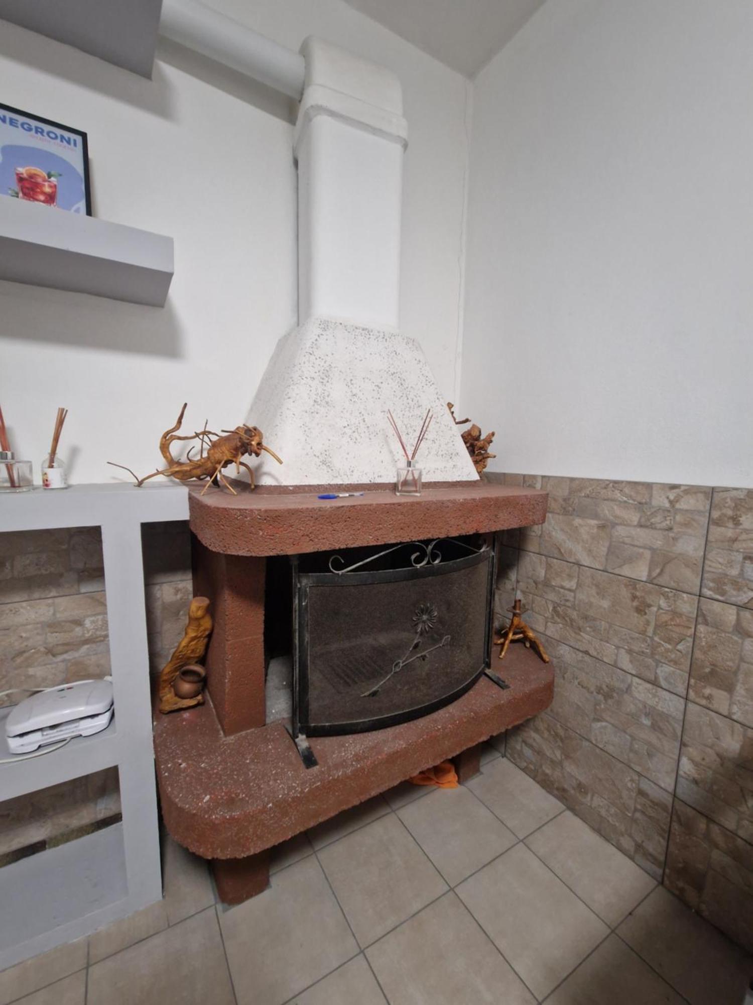Underground Home Vicino Metropolitana Comasina Cormano Extérieur photo