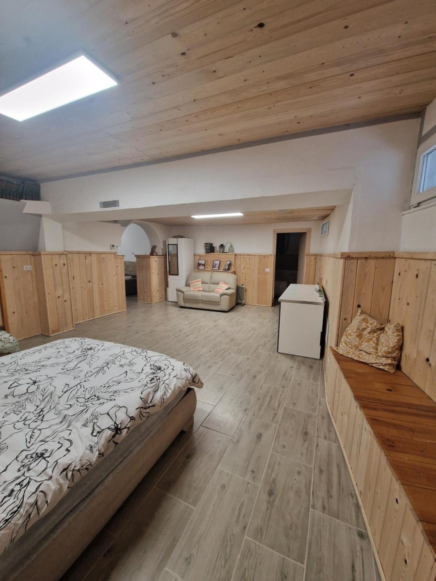 Underground Home Vicino Metropolitana Comasina Cormano Extérieur photo